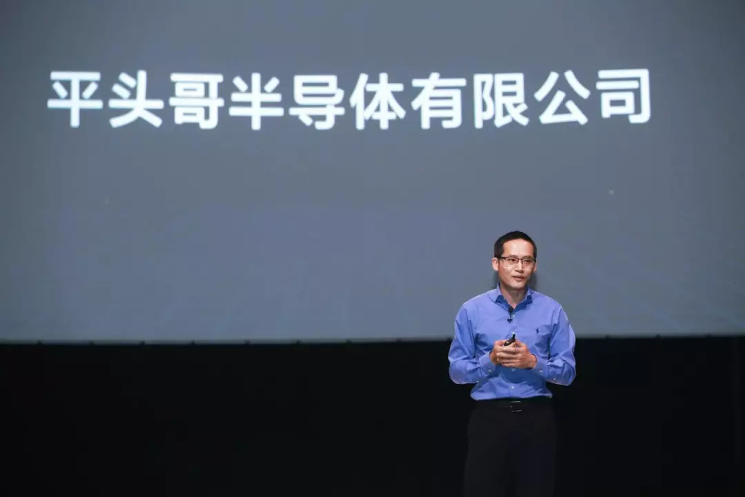 AI 巨头们的新战事:谁能把 AI 最先装进“U 盘”里? 阿里巴巴CTO张建锋