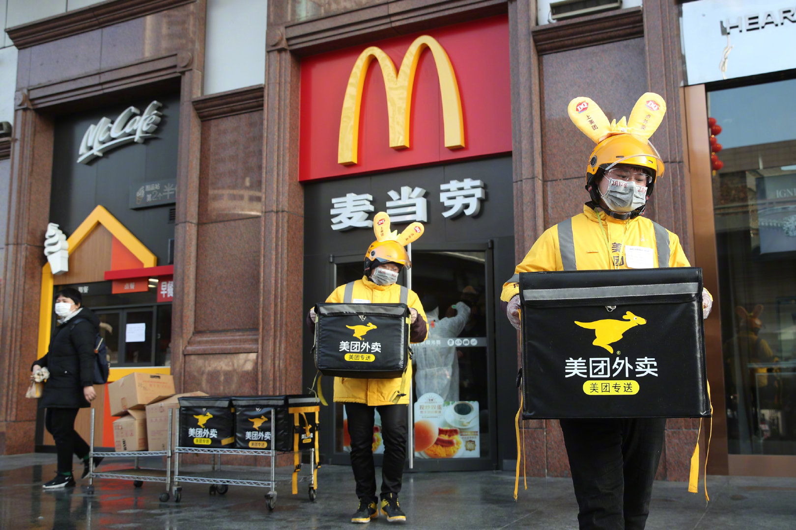 美团凶猛:市值破千亿,顶3个百度、1.6个京东,万亿小目标还会远吗?