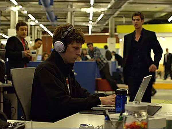 图0：为什么很多程序员工作时都戴耳机？他们在听什么呢？