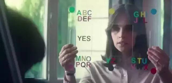 霍金是如何靠轮椅实现发音写作自由的?