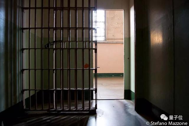 15岁成杀人犯,监狱里学编程,37岁获释后年薪70万