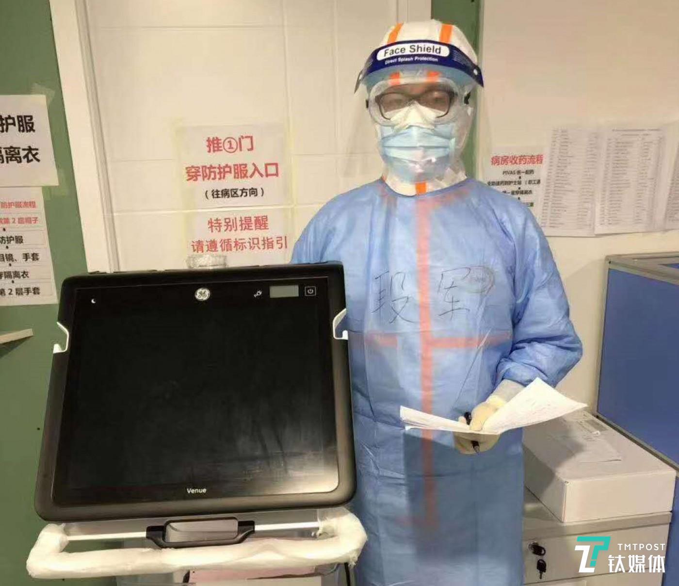 从诊断到治疗,ICU病房里的黑科技 受访者之一,中日友好医院外科重症医学科副主任段军