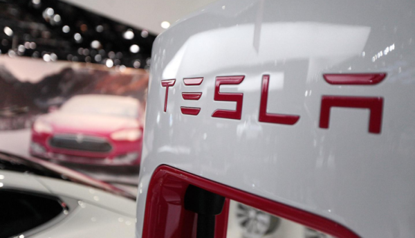 马斯克一夜引爆 Clubhouse ,数万人疯狂求邀请码,顺便还透露了几个关键信息