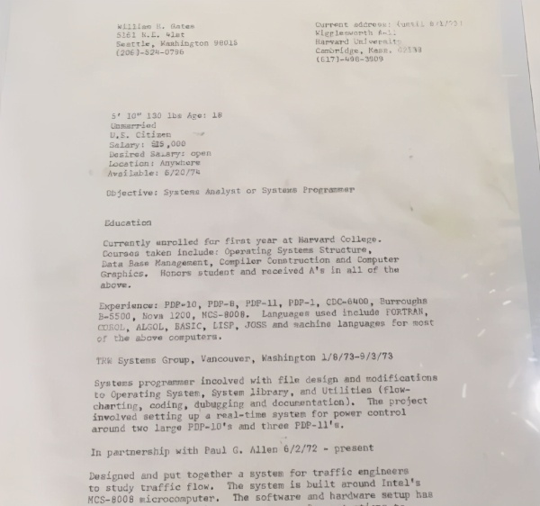 乔布斯 1973 年求职申请表曝光,拍出22万 美元高价