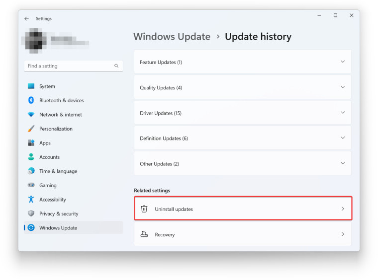 Windows 11 设置应用，显示如何在版本 22H2 及更高版本中卸载 Windows 11 更新